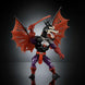 Détail du harnais métallique orné de cornes et du logo serpent sur la figurine Ninjor Mutant articulée