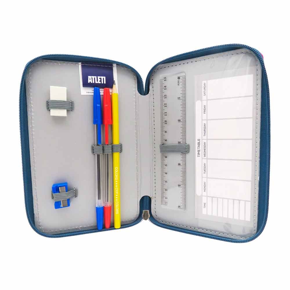 Vue de face de la trousse Atletico de Madrid fermée avec le logo officiel et les rubans de fermeture visibles