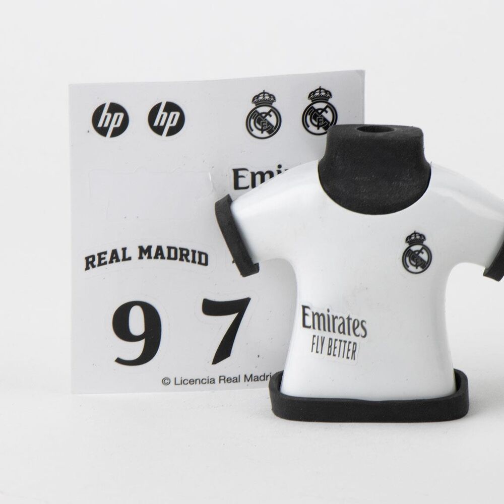 Gomme assortie Real Madrid CERDÁ aux couleurs du club, vue rapprochée