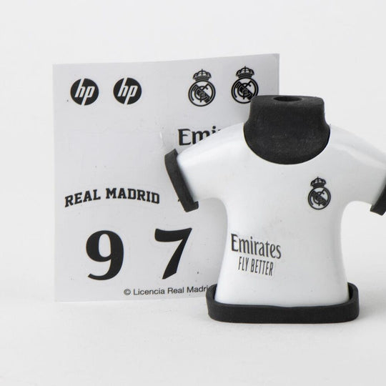 Gomme assortie Real Madrid CERDÁ aux couleurs du club, vue rapprochée