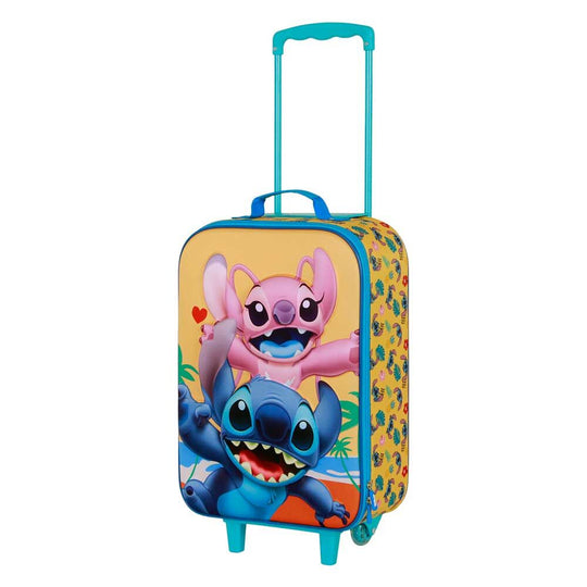 Vue rapprochée sur le motif 3D Stitch embossé sur la valise enfant KARACTERMANIA