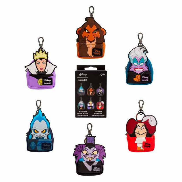 Porte-clés mini sac à dos Loungefly Disney Villains vue de face avec détails colorés