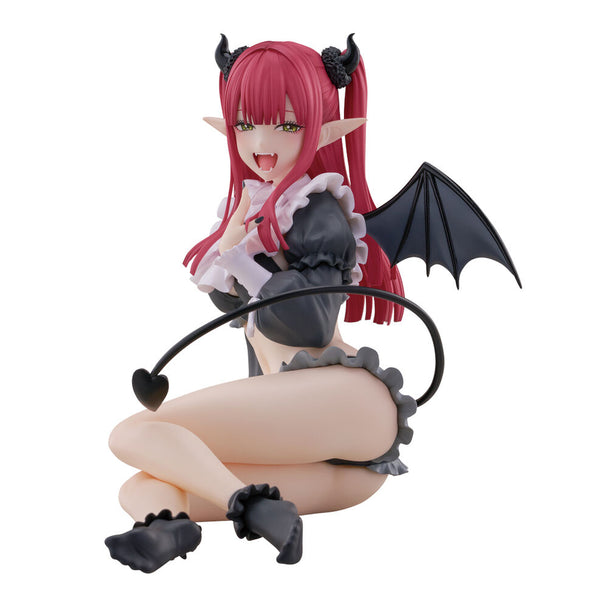 Gros plan sur les détails de la figurine Marin Kitagawa de 17cm par BANPRESTO