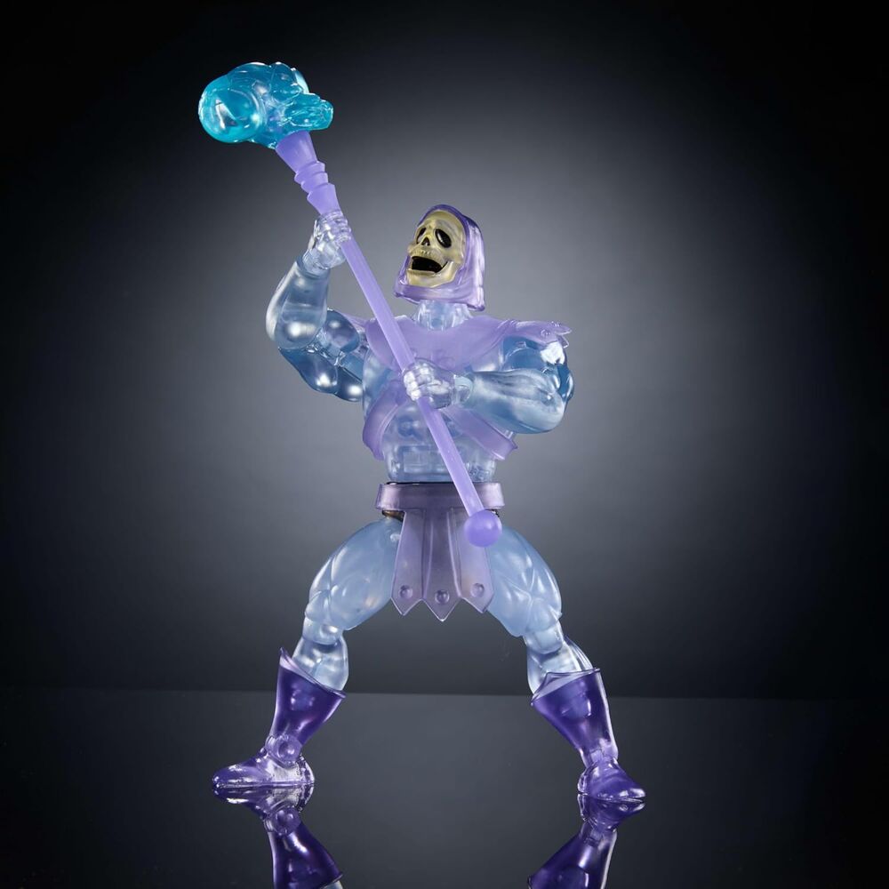 Gros plan sur le visage de la figurine Skeletor Invisible montrant ses traits distinctifs et expression menaçante
