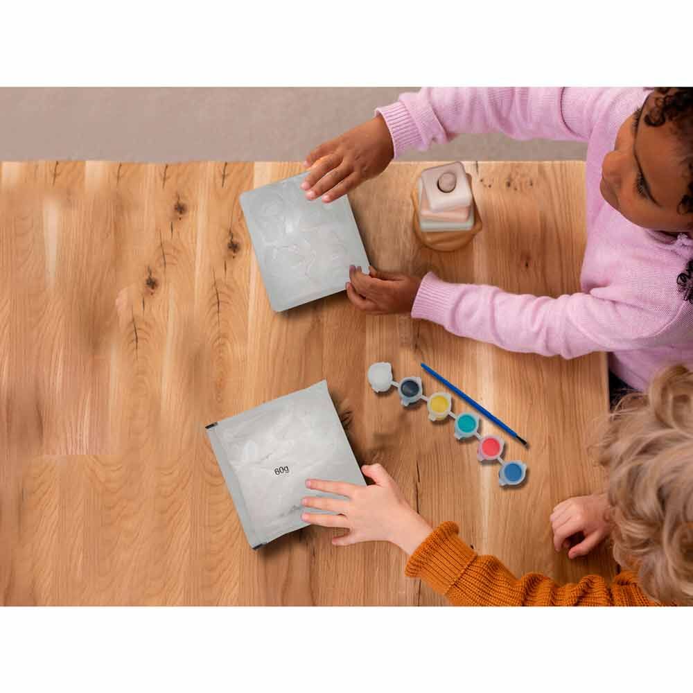 Vue rapprochée du moule à figurine Stitch inclus dans le coffret créatif CYP BRANDS