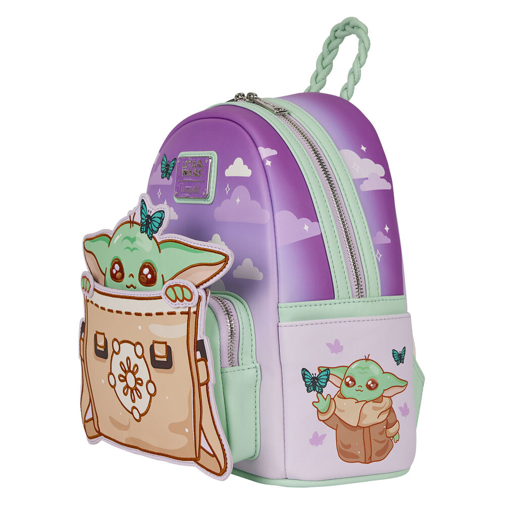 Zoom sur la fermeture éclair et les coutures robustes du sac à dos Grogu Loungefly