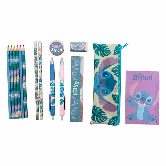Gros plan sur les crayons de couleur et les stylos du set papeterie Disey Stitch de CYP BRANDS