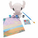 Stitch éclairé après peinture montrant l'effet lumineux de la figurine achevée