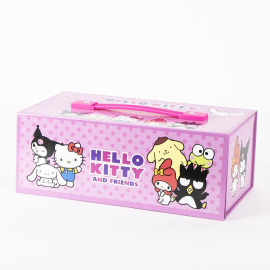 Intérieur spacieux de la trousse Hello Kitty à colorier avec plusieurs compartiments de rangement