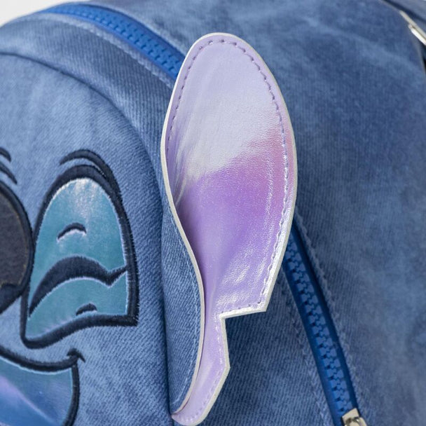 Détail du matériau en simili cuir du sac à dos Disney Stitch 25cm CERDÁ