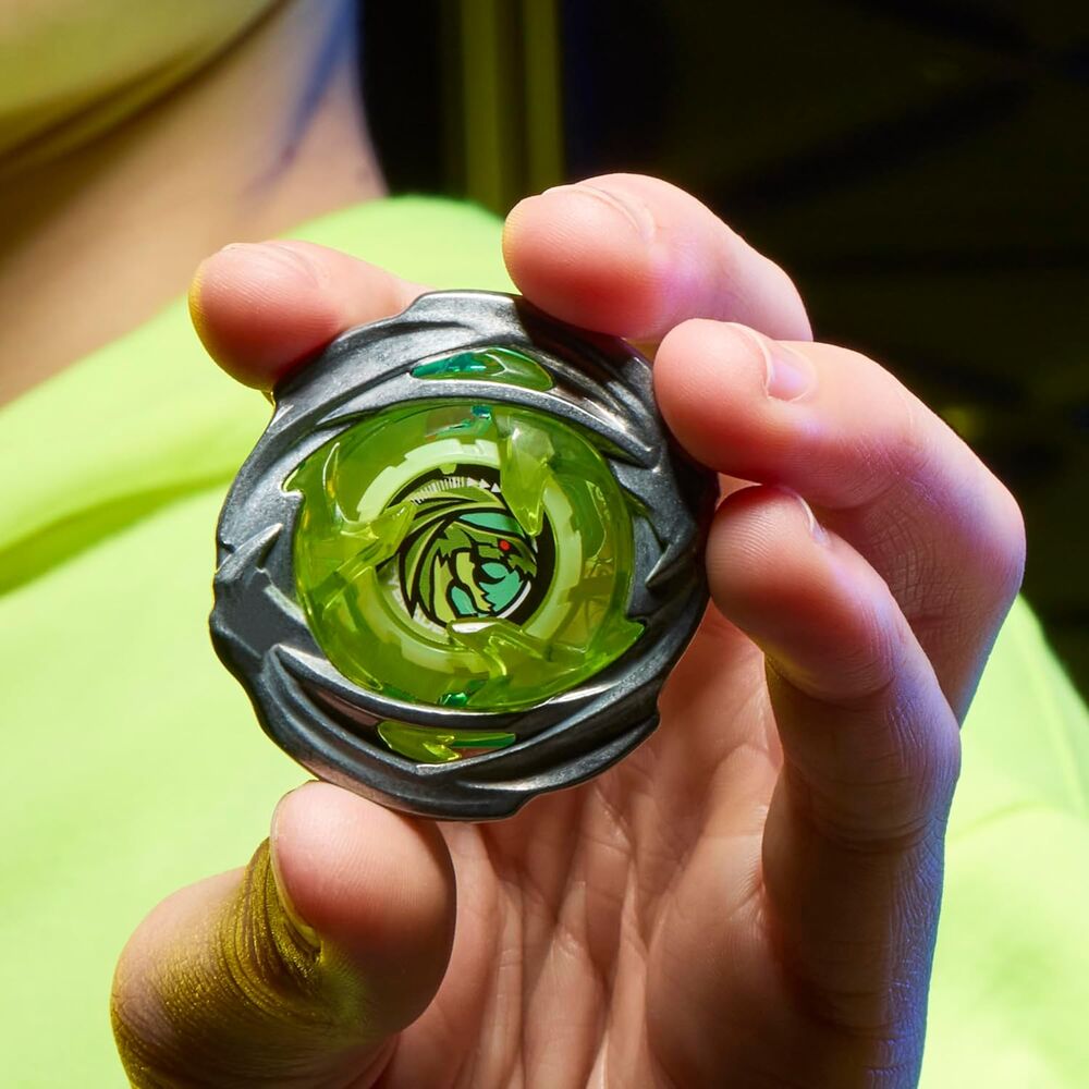 Packaging original du Beyblade X Drop Attack Battle Set avec illustrations attractives