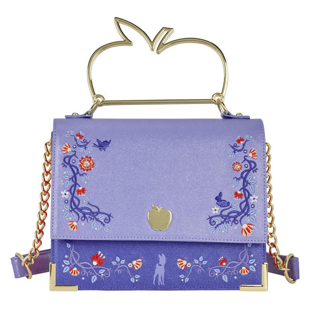 Détail du motif Blanche-Neige sur le sac Loungefly montrant les couleurs vives et la qualité d'impression