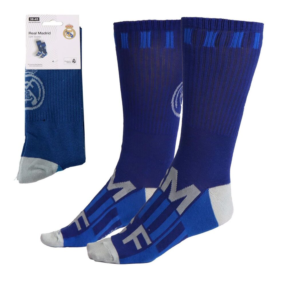 Chaussettes Real Madrid CERDÁ portées, démontrant confort et ajustement parfait