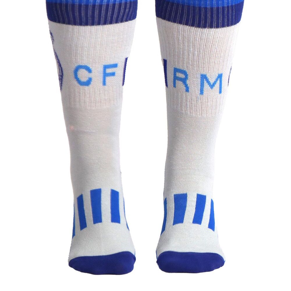 Détail de la composition des chaussettes Real Madrid : 70% coton, 28% polyamide, 2% élasthanne pour une élasticité optimale.
