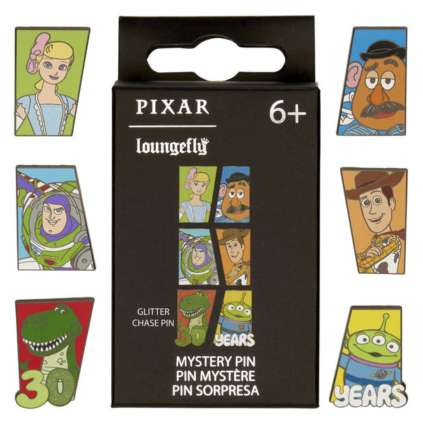 Pin's émaillé Loungefly Toy Story 30e anniversaire avec détails embossés et finition brillante sur fond blanc