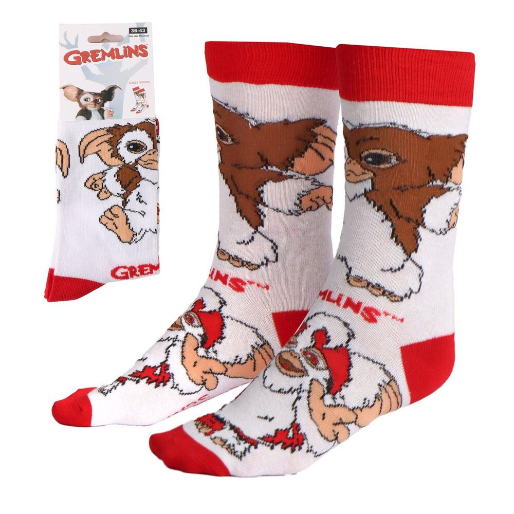 Chaussettes Gremlins CERDÁ portées, montrant le confort et le style, idéales pour ajouter une touche originale à votre tenue.
