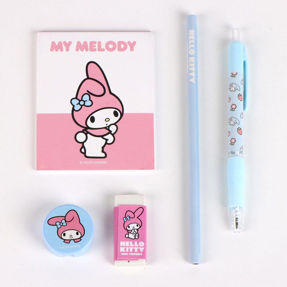 Trousse Hello Kitty Disney ouverte, révélant l'intérieur spacieux pour ranger stylos, crayons et autres fournitures scolaires ou de voyage.