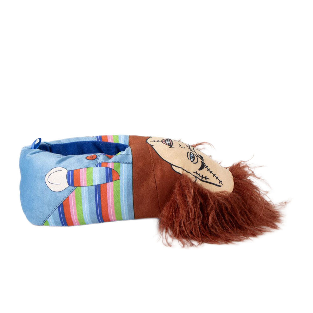 Charentaises Chucky 3D adulte CERDÁ, vue de côté, illustrant la forme confortable et la semelle antidérapante pour une utilisation en toute sécurité.