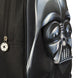 Sac à dos Star Wars Darth Vader posé sur une surface blanche avec éclairage mettant en valeur les textures