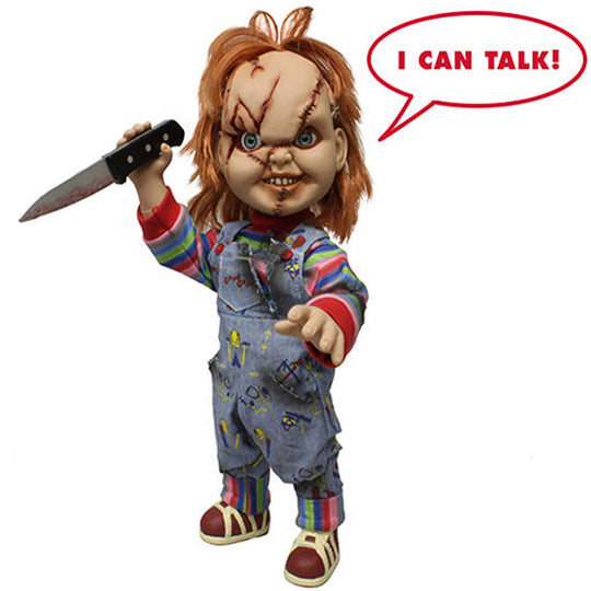 Figurine Chucky tenant un accessoire emblématique de la saga Child's Play