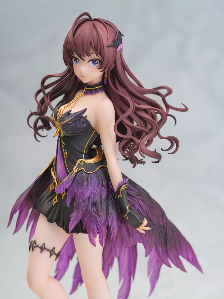 Gros plan sur la main et les accessoires de Shiki Ichinose