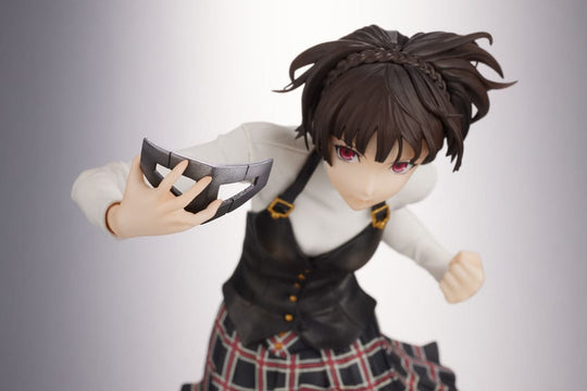 Vue arrière de la statuette Makoto Niijima Persona 5 Royal, détails du sac