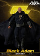 Figurine Black Adam DAH 1/9 avec un accessoire spécifique, en pose de combat