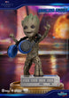 Gros plan sur le walkman et les écouteurs de Dancing Groot