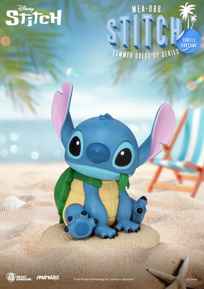 Figurine Stitch Mini Egg Attack relaxant sur une chaise de plage