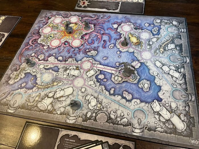 Cartes de groupe d'aventuriers et leurs capacités dans Ring of Chaos