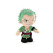 Peluche Zoro Roronoa One Piece 29 cm en situation sur une étagère