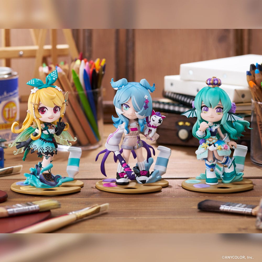 Vue d'ensemble de la statuette Finana Ryugu en PVC dans son emballage boîte-fenêtre