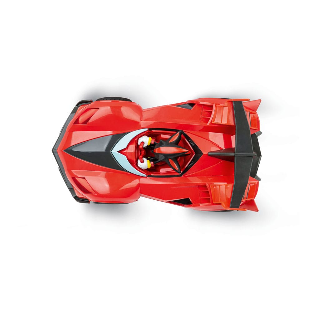 Voiture Carrera RC Sonic Shadow en mouvement sur une piste