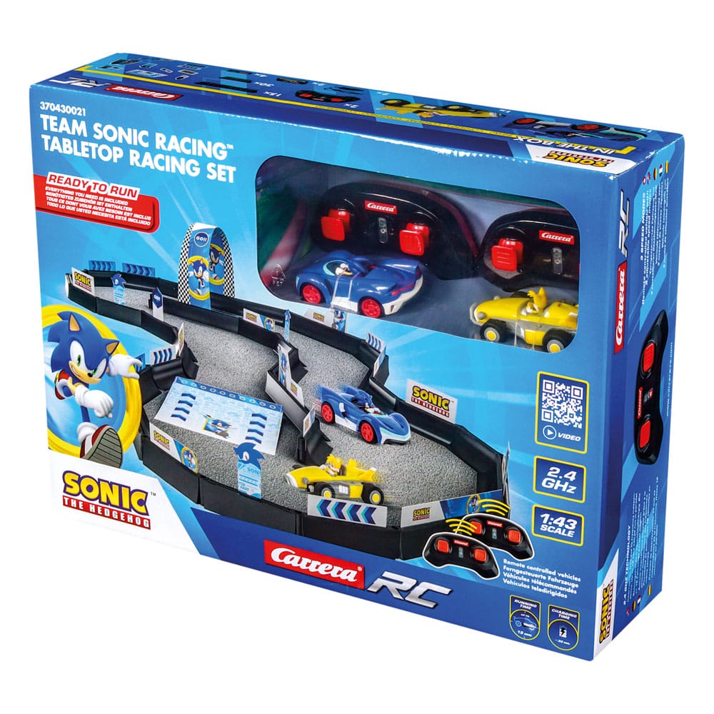 Gros plan sur le châssis et les roues de la voiture Sonic RC Carrera