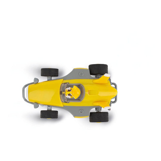 Tails le renard au volant de sa voiture télécommandée Carrera RC