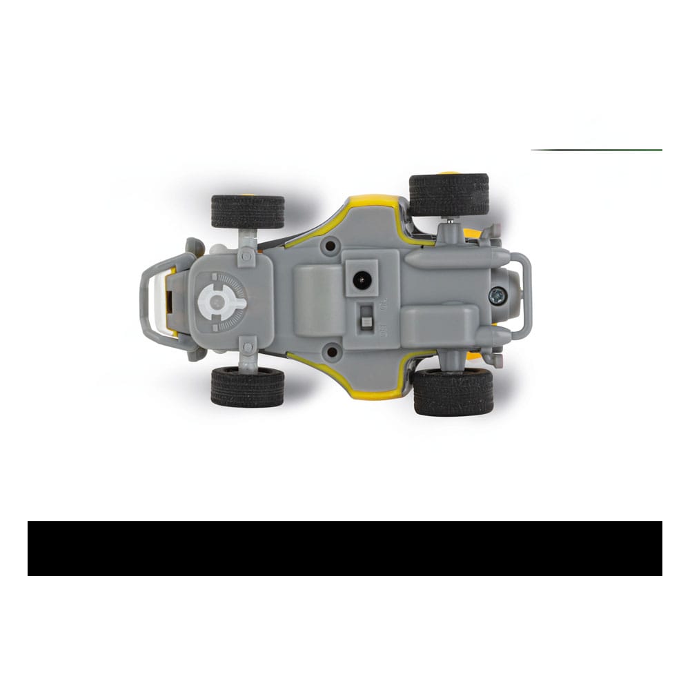 Zoom sur le personnage Tails dans le cockpit de la voiture RC