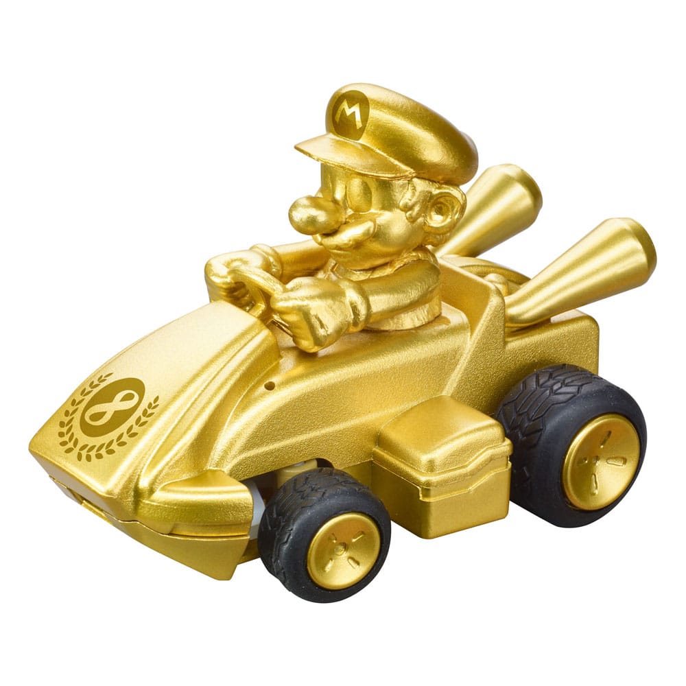 Voiture télécommandée Carrera RC Super Mario Kart Mini Mario Gold en action