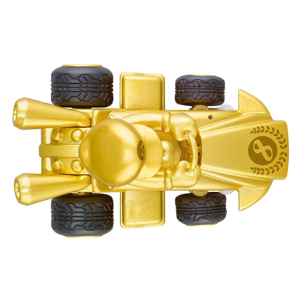 Voiture RC Carrera Super Mario Kart Mini Mario Gold sur piste de course