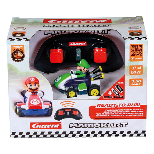 Voiture télécommandée Carrera RC Mini Luigi sur un fond neutre