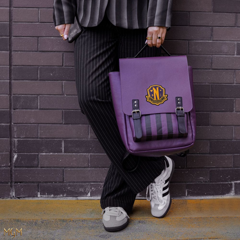 Sac à dos Wednesday Nevermore Academy Purple vue de côté