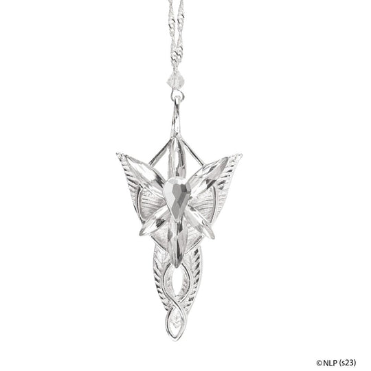 Le pendentif Evenstar et son collier en velours noir de 50 cm, présentés sur un fond clair.