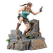 Statuette Lara Croft Tomb Raider PVC 24 cm Dark Horse - Vue latérale dynamique