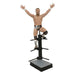 Vue détaillée de la statuette Bryan Danielson AEW Gallery sur son socle décoratif
