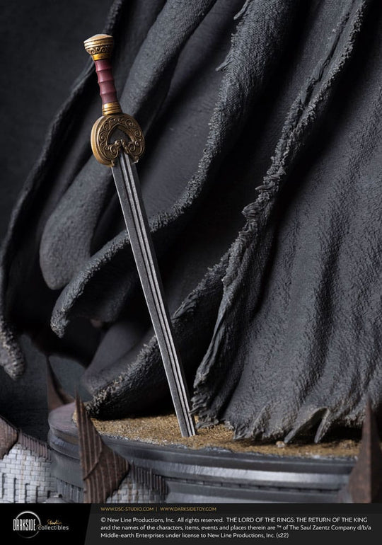 Détail de la cape et des textures de la statuette Roi-Sorcier