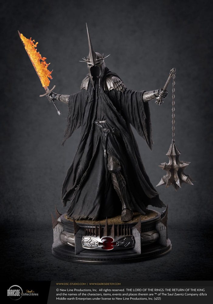 Comparaison de taille de la statuette 1/3 Roi-Sorcier