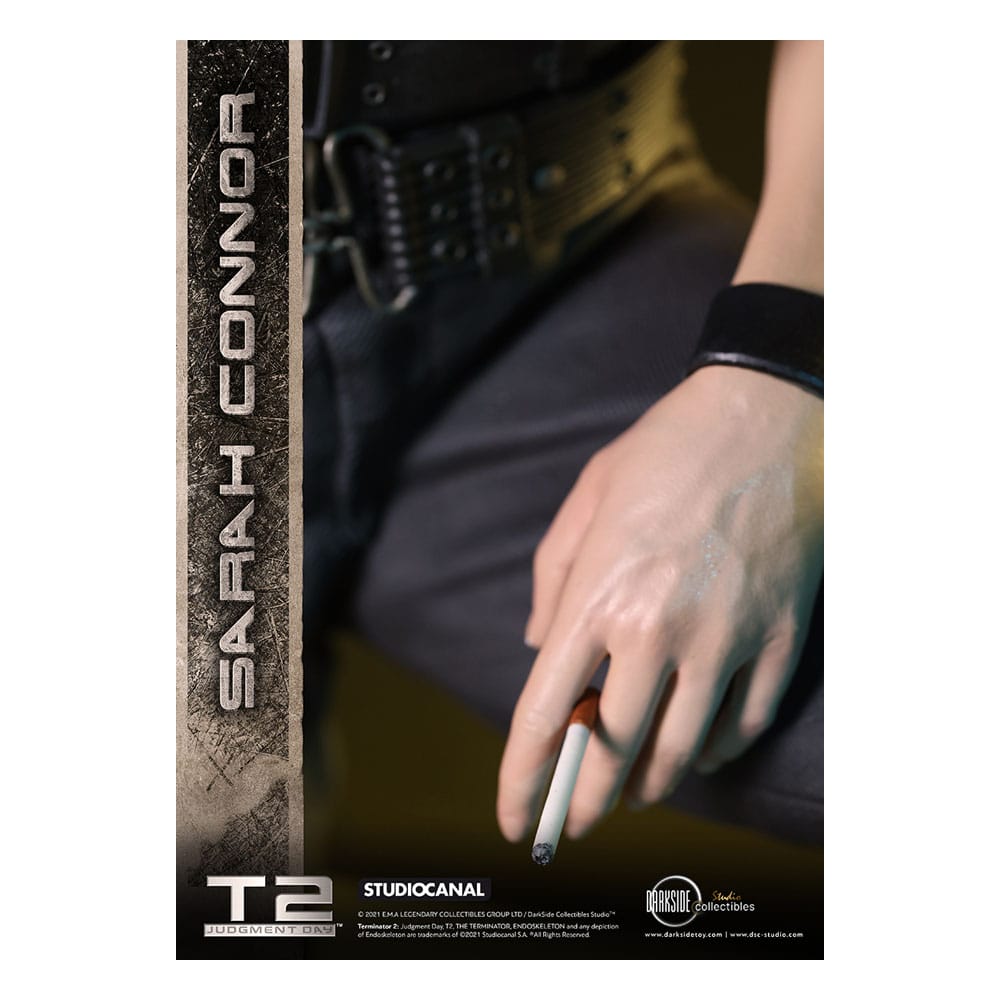 Statuette Terminator 2 Sarah Connor - Détail de la tenue de combat