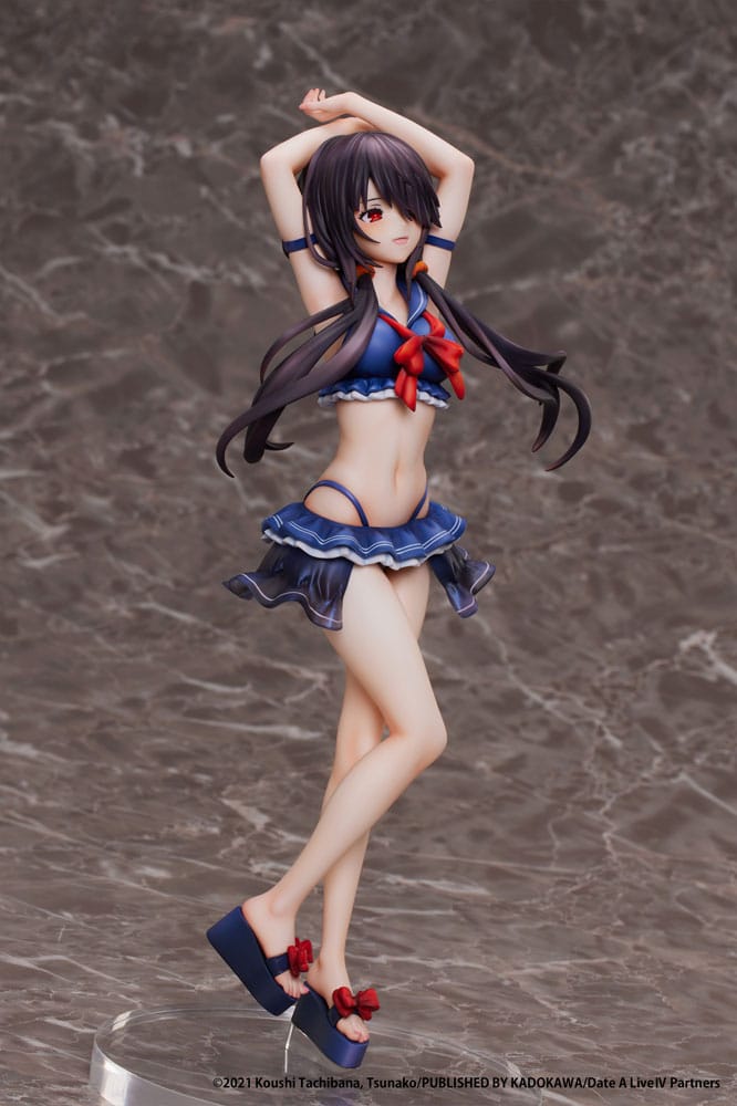 Détail du visage et de la tenue de la figurine Kurumi Tokisaki