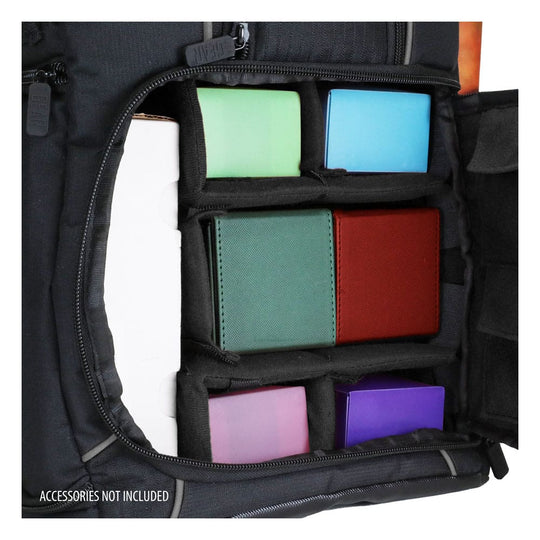 Sac de deck USA Gear MTG Noir porté sur le dos, vue de profil