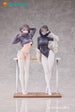 La statuette MeiMei & Shokyu Sensei dans sa boîte à fenêtre japonaise, prête à être exposée.