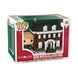 Détail de la figurine Funko POP! Kevin McCallister devant la maison emblématique du film